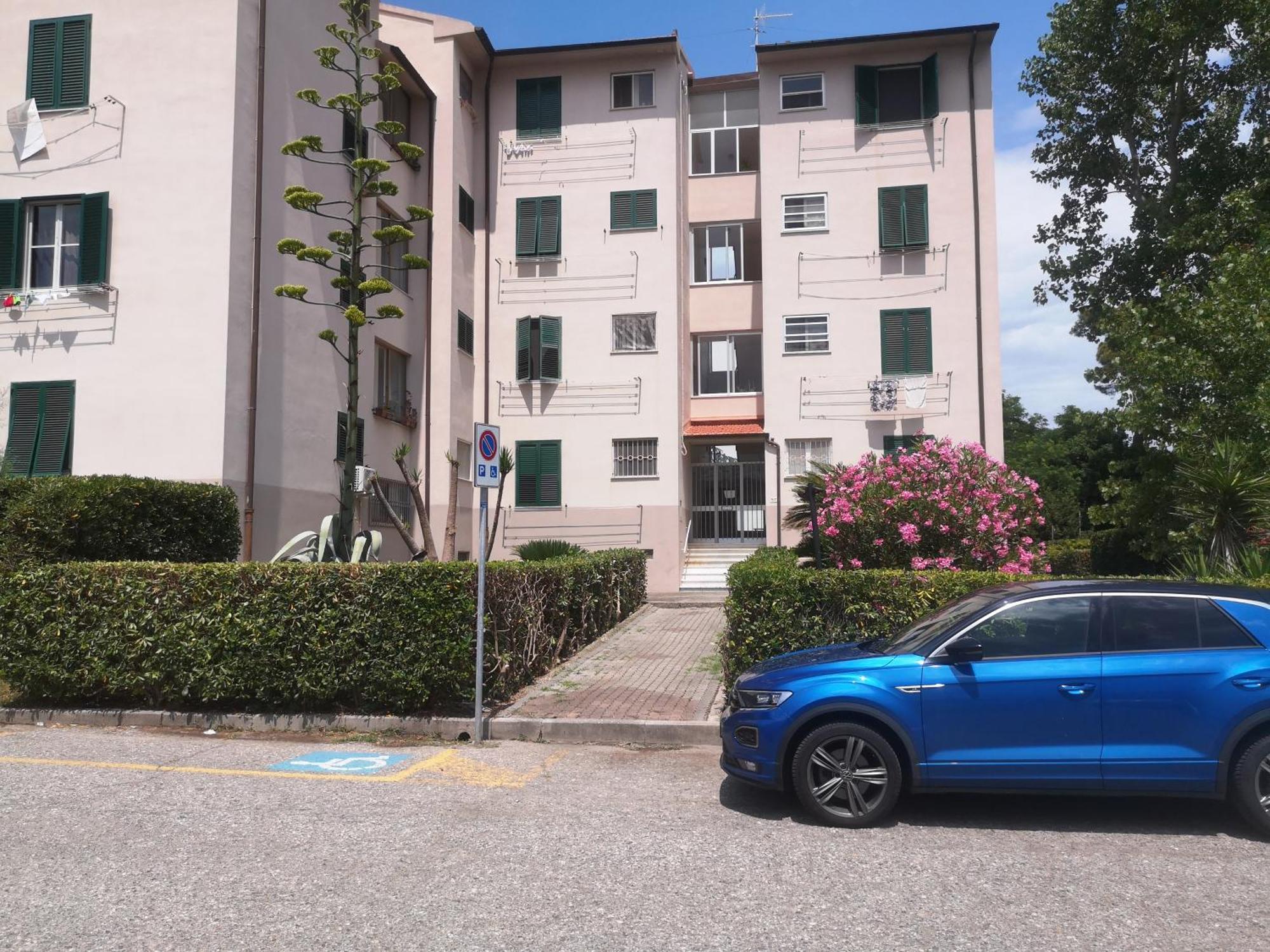 Bilocale Marina Di Pisa Apartment Luaran gambar
